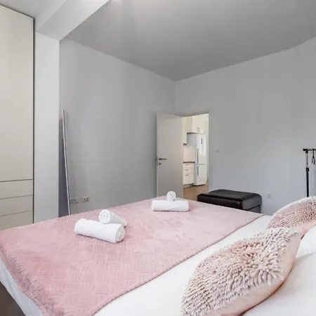 Pool Retreat Apartment